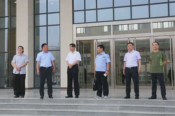 热烈欢迎市检察院、市法院、高新区公安局领导一行莅临中煤集团参观