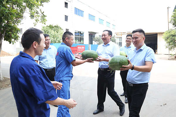 炎炎夏日送清凉——中煤集团领导深入一线慰问广大员工